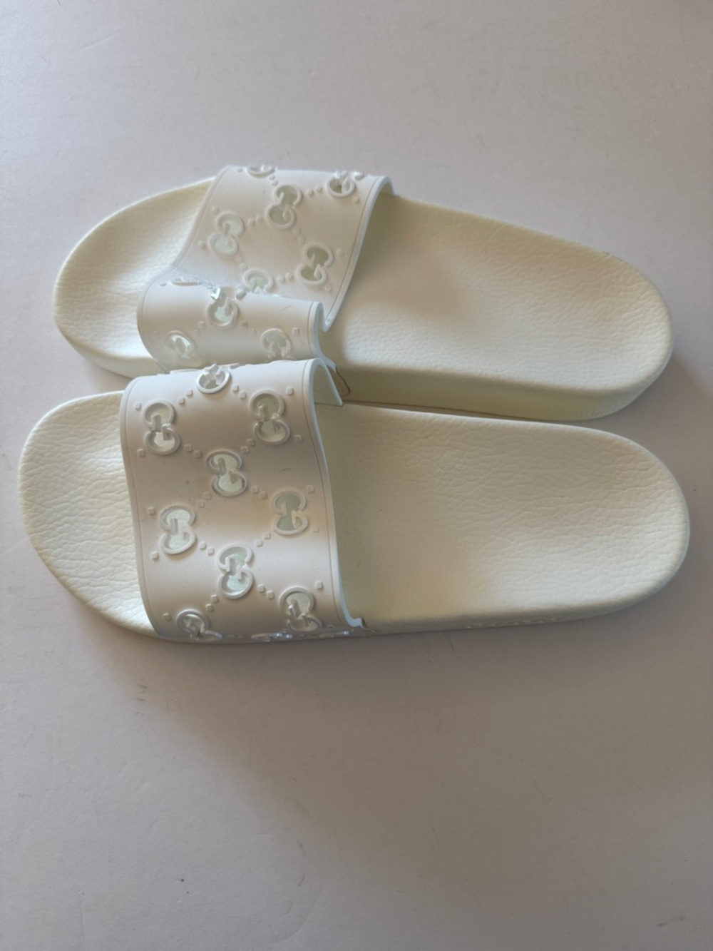 Gucci Pursuit white rubber slides size 42 New without box
